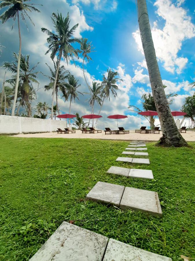 Akurala Beach Boutique Resort Bagian luar foto