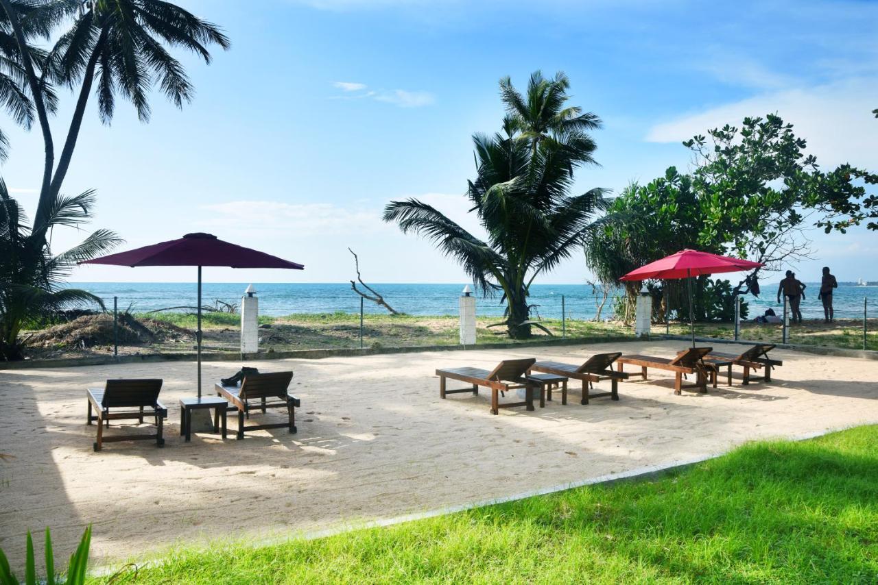 Akurala Beach Boutique Resort Bagian luar foto
