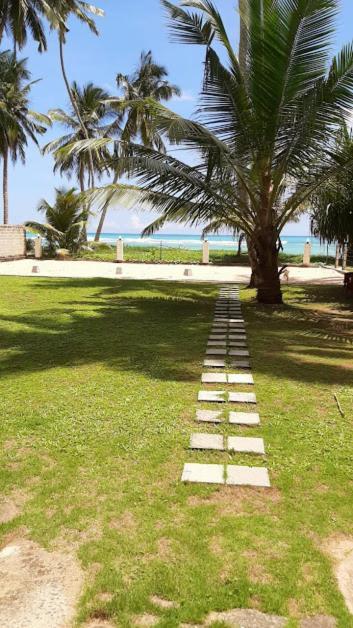 Akurala Beach Boutique Resort Bagian luar foto