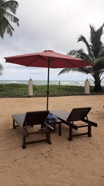 Akurala Beach Boutique Resort Bagian luar foto