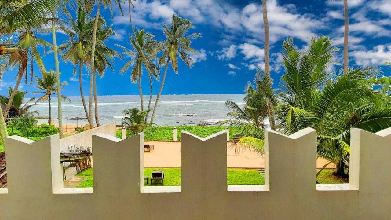 Akurala Beach Boutique Resort Bagian luar foto
