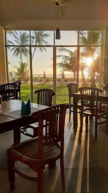 Akurala Beach Boutique Resort Bagian luar foto