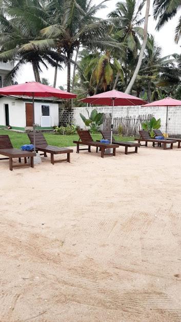 Akurala Beach Boutique Resort Bagian luar foto