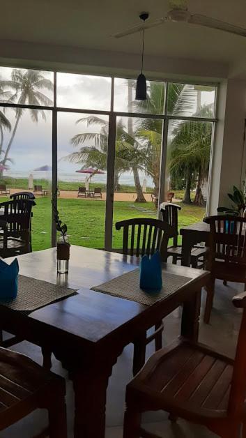 Akurala Beach Boutique Resort Bagian luar foto