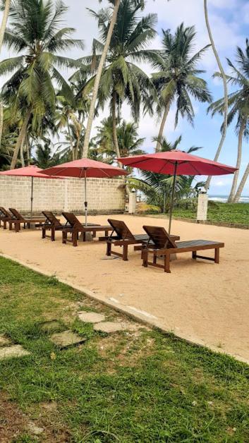 Akurala Beach Boutique Resort Bagian luar foto